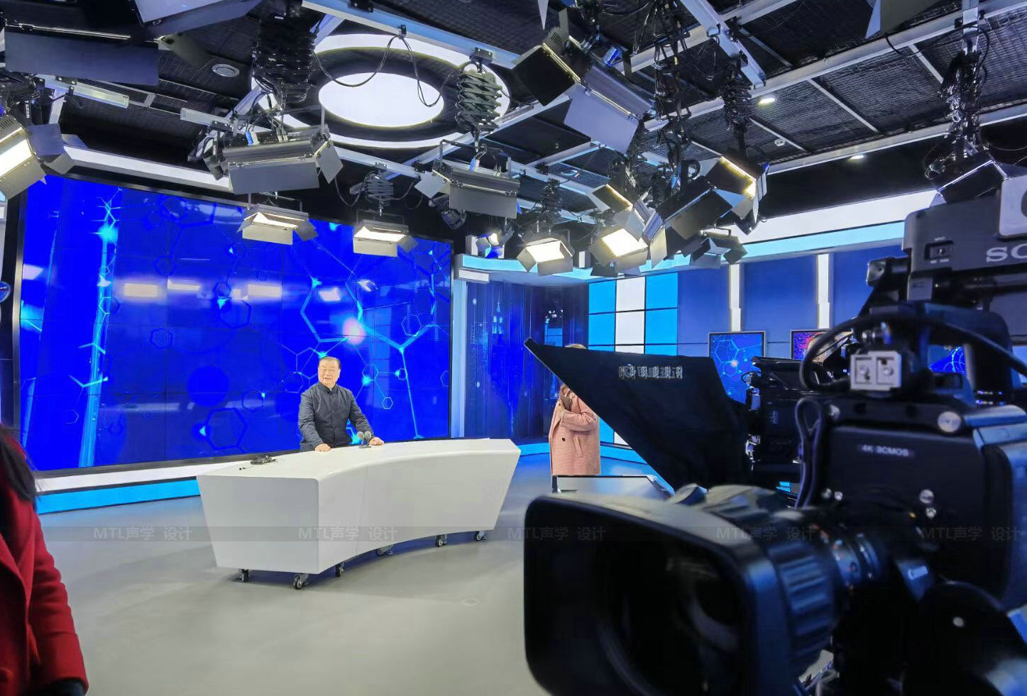 精心打造《全景米兰》《破冰吧