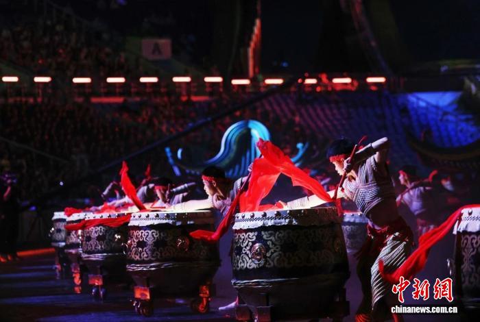 广州第十五届运动会开幕式首次带观众全要素彩