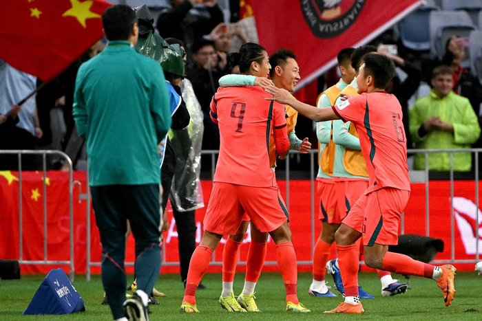 国足2-0力克库拉索 邵佳一执教首秀告捷