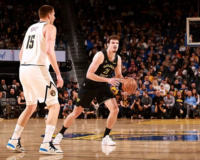 波斯特三分火力+防守蜕变 成为勇士重建关键棋子