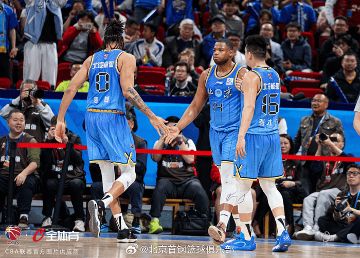 张鹏珲关键三分助力北京