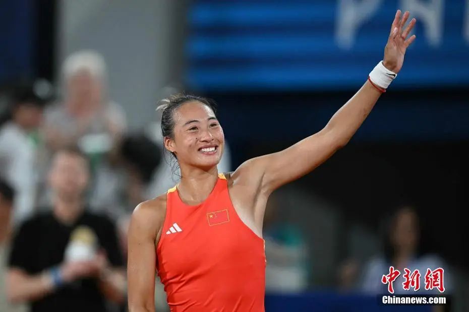 郑钦文红土九连胜创纪录 科贝尔赛后宣布退役