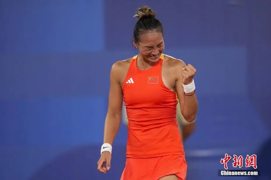 郑钦文红土九连胜创纪录 科贝尔赛后宣布退役