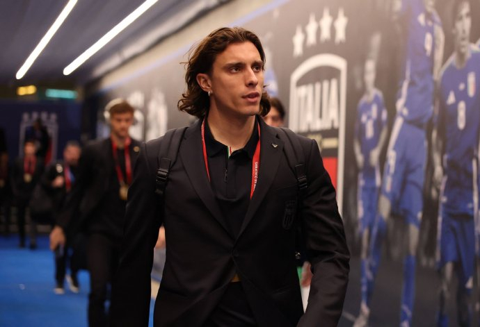 阿森纳官宣签下巴西前锋热苏斯转会费破纪录